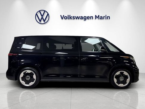 New 2025 Volkswagen ID. Buzz Pro S RWD image 6