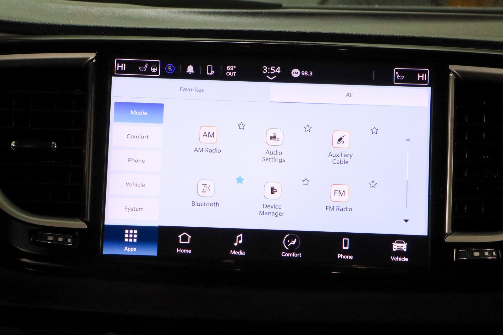 Used 2023 Chrysler Pacifica Touring-L FWD image 19