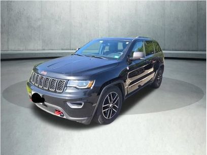 Used 2018 Jeep Grand Cherokee Trailhawk w/ Trailhawk Luxury Group