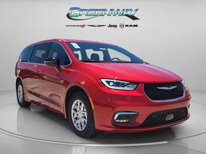 New 2025 Chrysler Pacifica Select