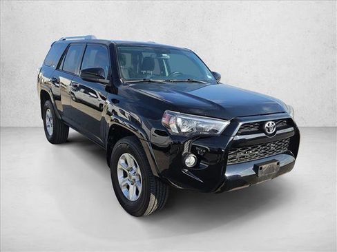 Used 2018 Toyota 4Runner SR5 image 2