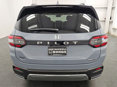 New 2026 Honda Pilot Touring image 7