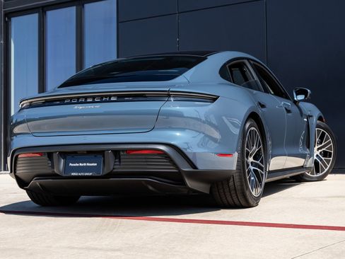 New 2026 Porsche Taycan image 11