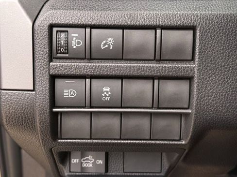 Used 2025 Toyota Tacoma TRD Sport AWD/4WD image 24