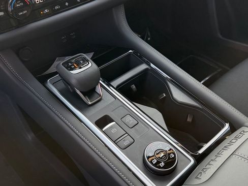 New 2026 Nissan Pathfinder SV image 29