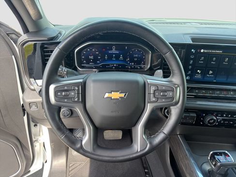 Used 2025 Chevrolet Silverado 1500 LTZ w/ Z71 Off-Road Package AWD/4WD image 10