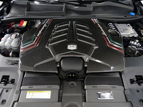 Used 2022 Lamborghini Urus AWD/4WD image 12