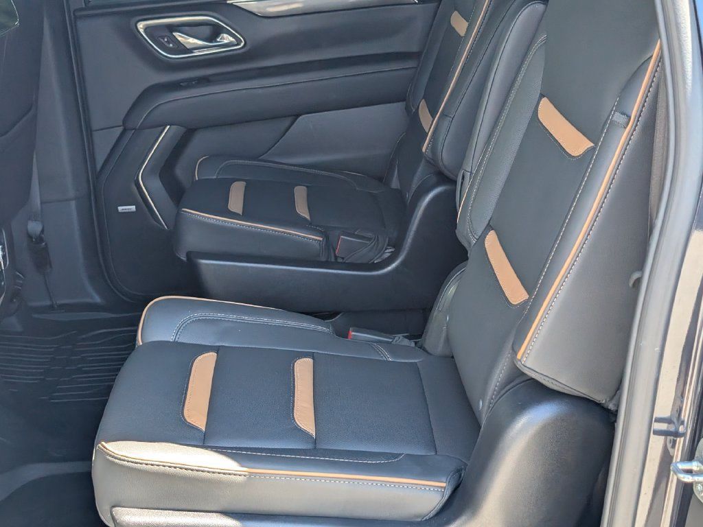 Used 2024 GMC Yukon XL AT4 AWD/4WD image 17
