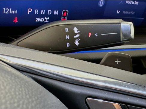 Used 2024 Buick Envision Preferred AWD/4WD image 25