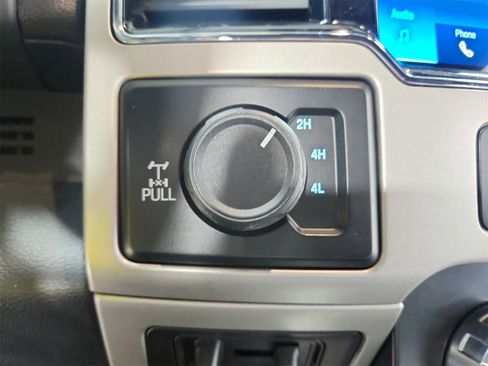 Used 2022 Ford F250 Lariat w/ Lariat Value Package image 28