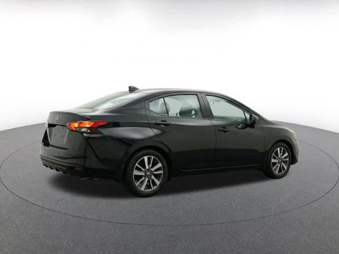 Used 2025 Nissan Versa SV FWD image 11