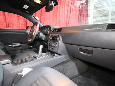 Used 2013 Dodge Challenger R/T RWD image 21