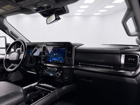 Used 2023 Ford F250 Lariat w/ Lariat Ultimate Package AWD/4WD image 28