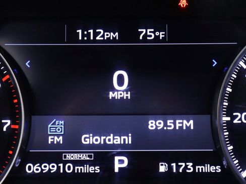 Used 2022 Mitsubishi Outlander SE AWD/4WD image 14