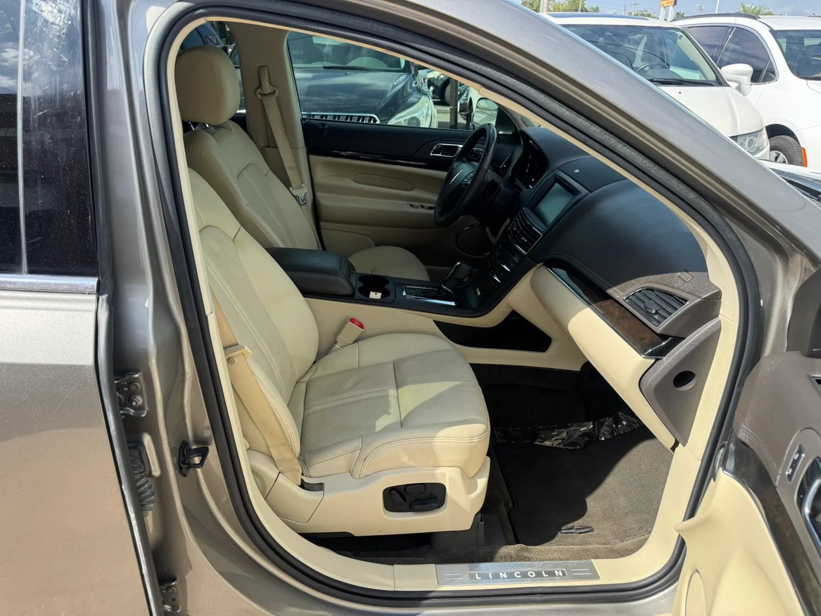 Used 2015 Lincoln MKT AWD w/ Equipment Group 201A image 12