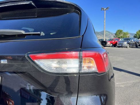 Used 2022 Ford Escape SEL image 39