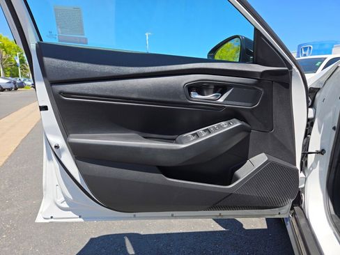 Certified 2025 Honda Accord SE image 13
