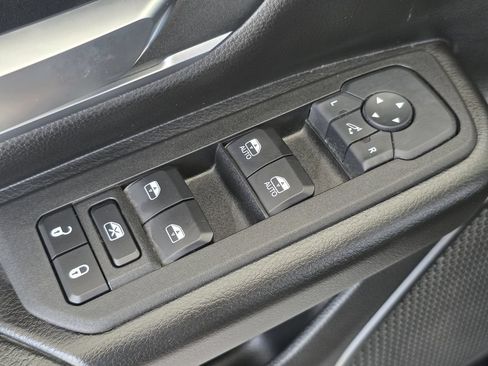 Used 2025 RAM 1500 Lone Star RWD image 21