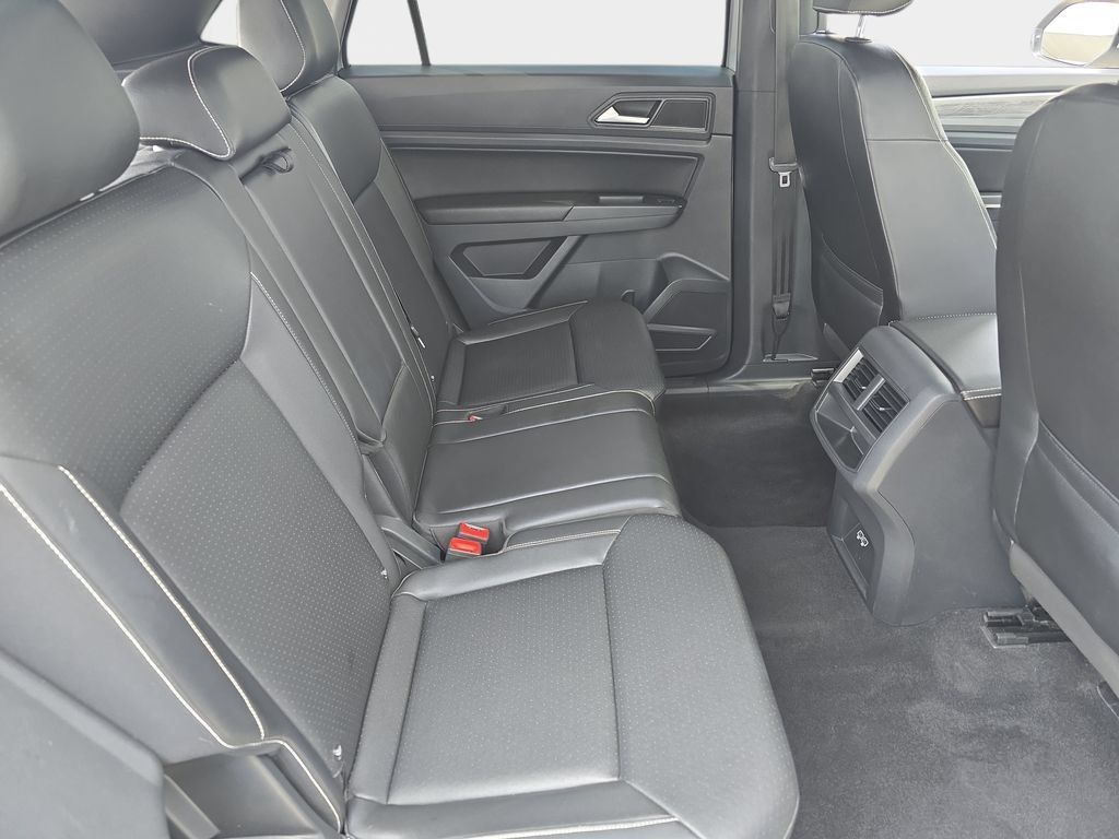 Used 2020 Volkswagen Atlas Cross Sport SE AWD/4WD image 13