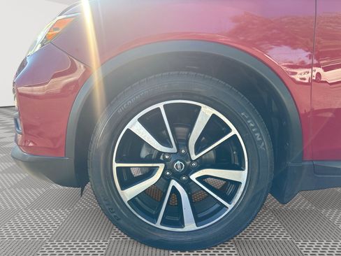 Used 2017 Nissan Rogue SL w/ SL Premium Package AWD/4WD image 19