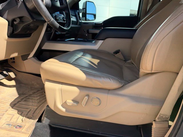 Used 2019 Ford F250 Lariat w/ FX4 Off-Road Package AWD/4WD image 37