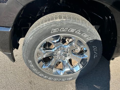 Used 2022 RAM 1500 Big Horn AWD/4WD image 32