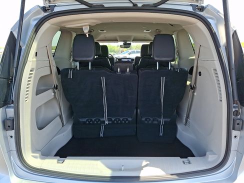 Certified 2023 Chrysler Pacifica Touring-L FWD image 31