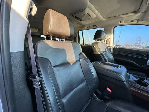 Used 2016 GMC Yukon XL SLT w/ Open Road Package image 25