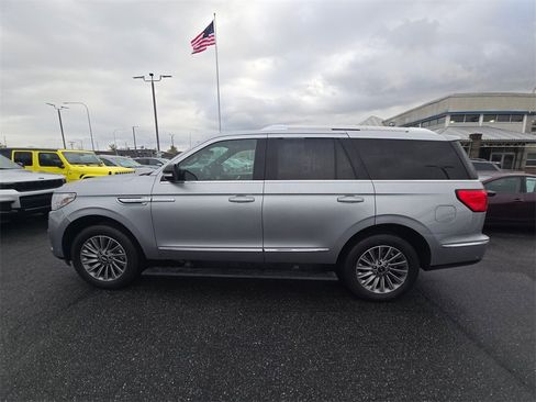 Used 2021 Lincoln Navigator 4WD image 16