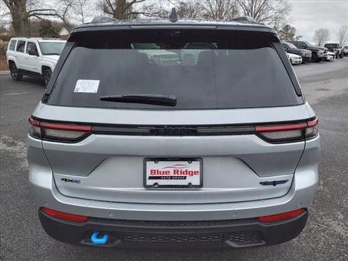 New 2024 Jeep Grand Cherokee Trailhawk w/ Luxury Tech Group III image 5