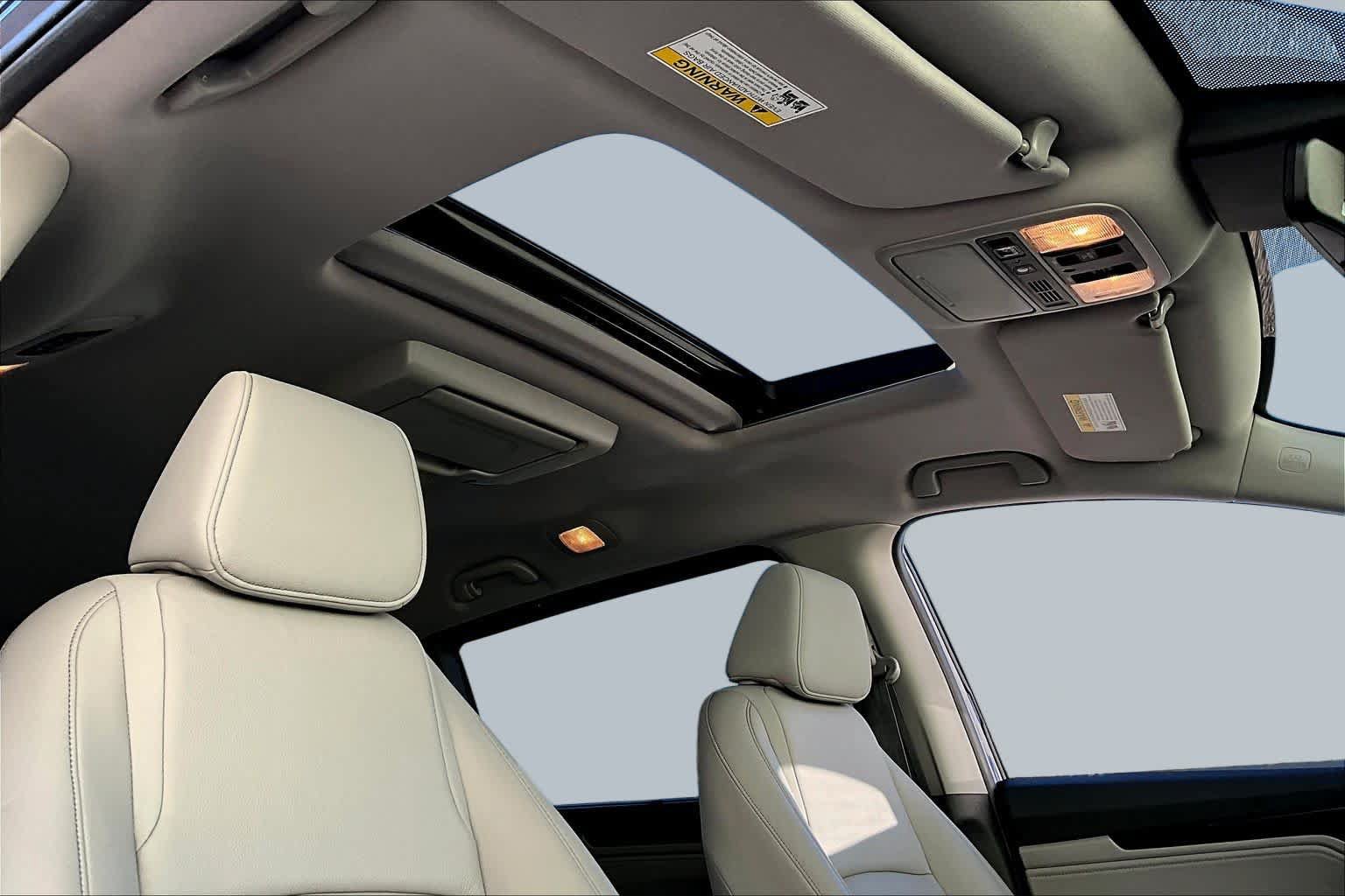 Used 2024 Honda Odyssey Touring image 14