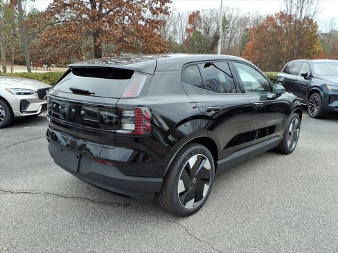 New 2025 Volvo EX30 Plus w/ Protection Package Premier image 3