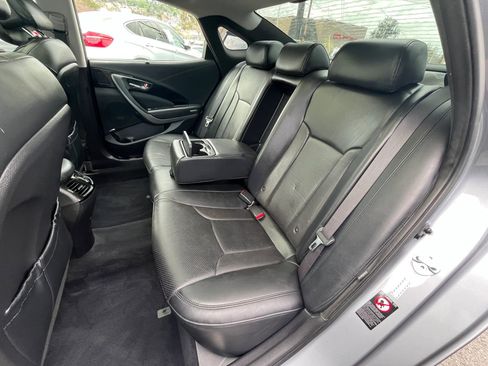 Used 2016 Hyundai Azera Limited image 16