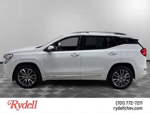 Used 2022 GMC Terrain Denali AWD/4WD image 2