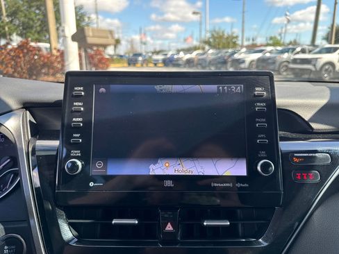 Used 2021 Toyota Camry XLE w/ Navigation Package image 19