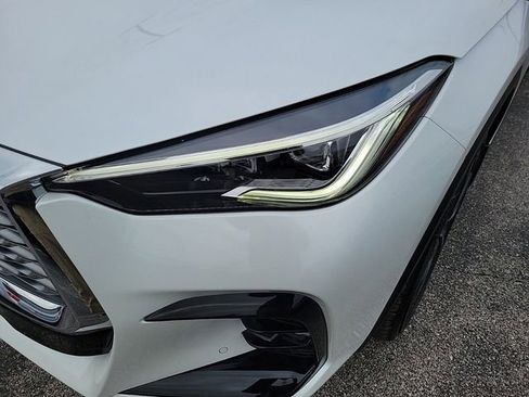 New 2025 INFINITI QX55 Essential image 8