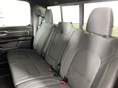 Used 2019 RAM 1500 Big Horn AWD/4WD image 32
