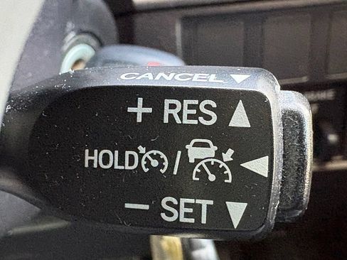 Used 2021 Toyota Tundra SR5 AWD/4WD image 16