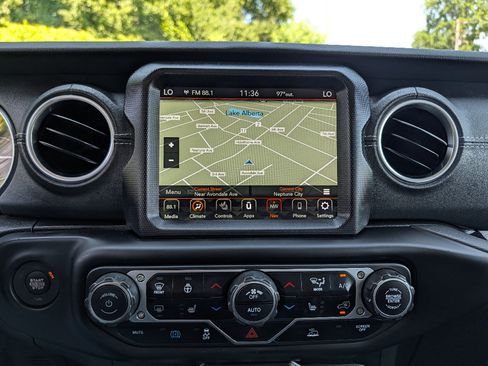 Used 2023 Jeep Wrangler Unlimited Sahara w/ Cold Weather Group AWD/4WD image 37