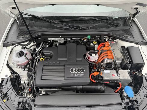 Used 2016 Audi A3 e-tron Premium w/ Audi MMI Navigation Plus image 32