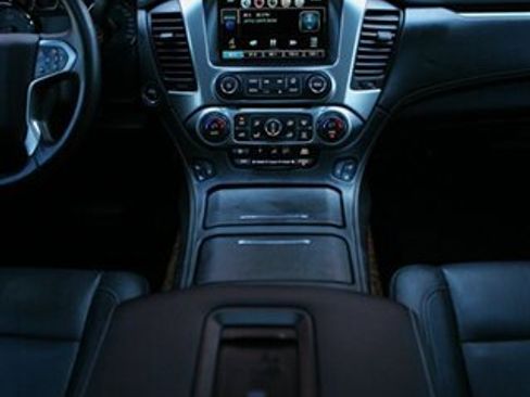Used 2015 Chevrolet Suburban LTZ AWD/4WD image 27