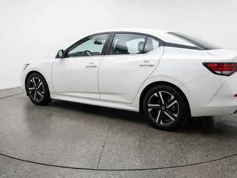 Used 2025 Nissan Sentra SV FWD image 6