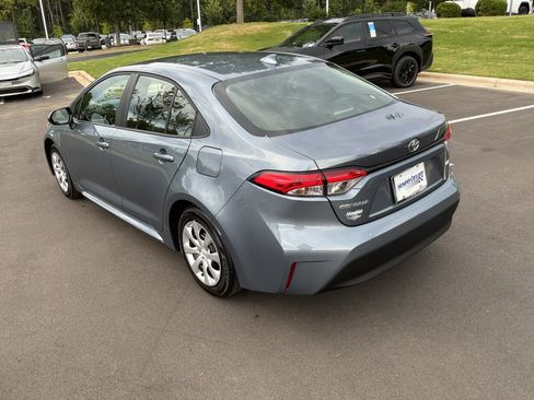 Used 2026 Toyota Corolla LE FWD image 8