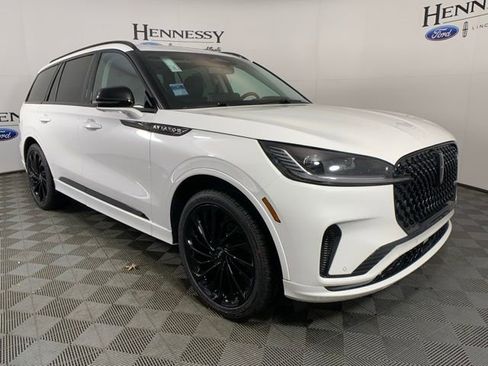 New 2025 Lincoln Aviator Reserve w/ Luxury Package image 10