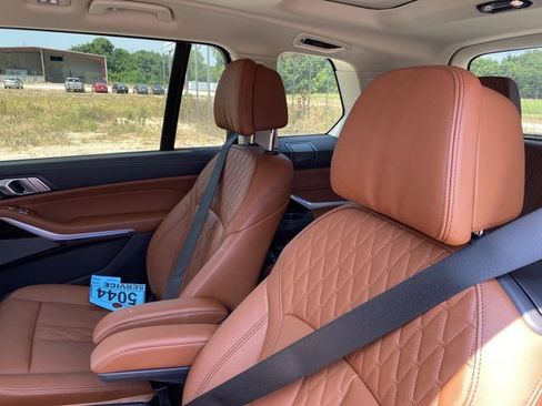 Used 2025 BMW X7 xDrive40i AWD/4WD image 15