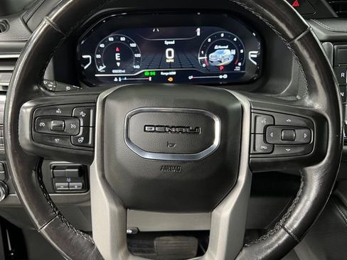 Used 2022 GMC Yukon XL Denali w/ Advanced Technology Package AWD/4WD image 24