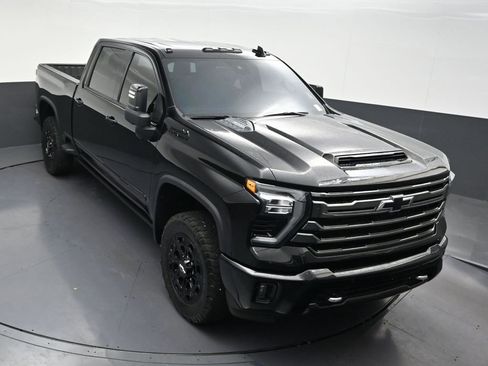 Used 2024 Chevrolet Silverado 2500 High Country w/ Midnight Edition AWD/4WD image 28