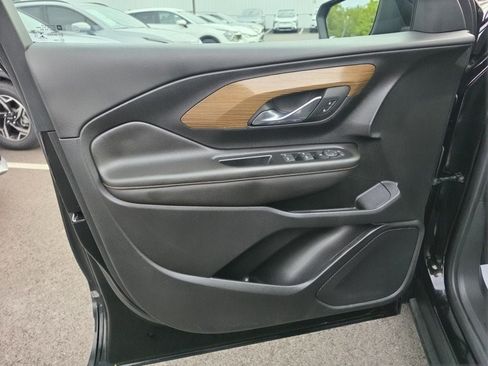 Used 2020 GMC Terrain SLE w/ Driver Convenience Package AWD/4WD image 9