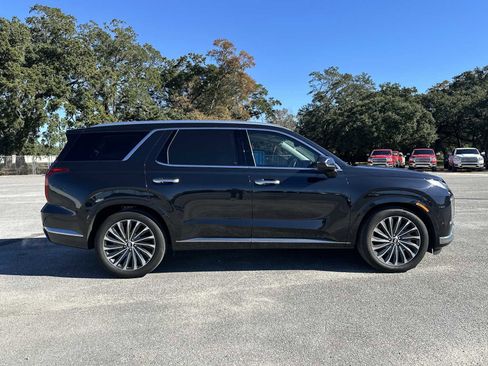 Used 2023 Hyundai Palisade Calligraphy image 9