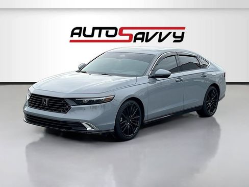 Used 2024 Honda Accord Touring image 3